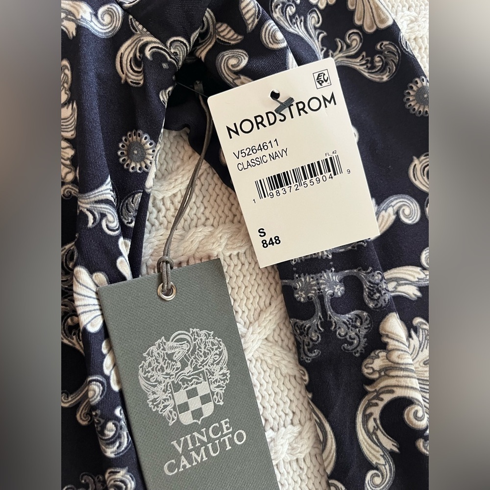 Vince Camuto Patterned Soft Navy 3/4 Length Blouse Women’s Size Small - Picture 9 of 15